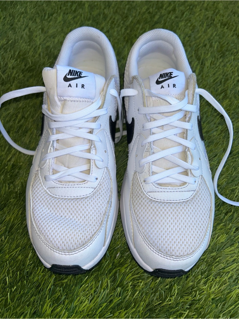 Nike Air Max Excee Women's Size 8 
White/Black (CD5432 101) Nike Air